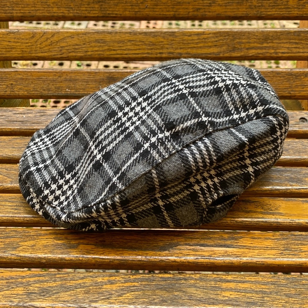 D&Y plaid flat cap cabbie driving hat adjustable back tab DYA-2104IVY